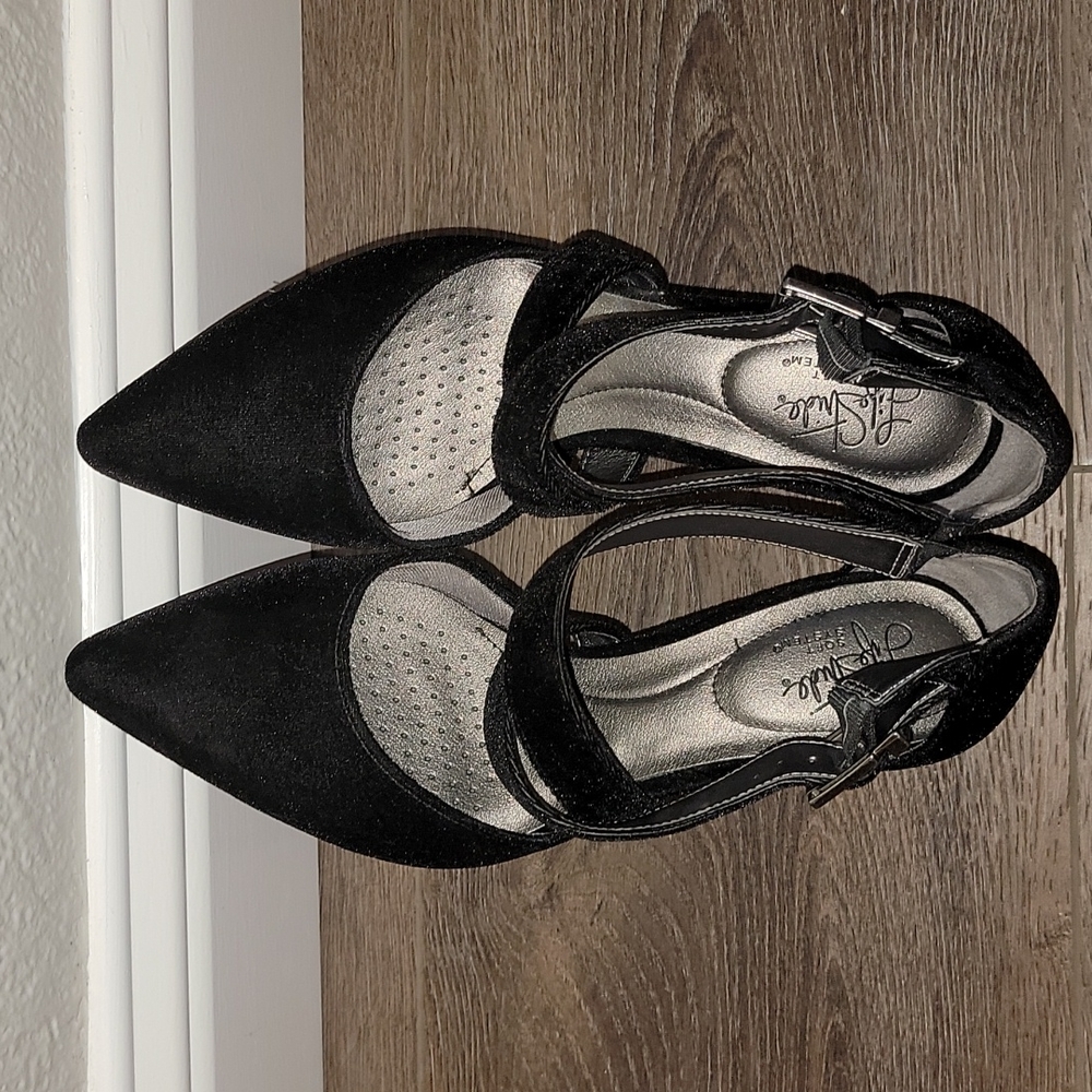 Life Stride Soft System Velour Heels